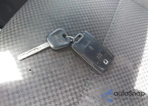 2017 Chevrolet Silverado 1500 2Lt из США, поврежденный, VIN 3GCUKREC3HG242629